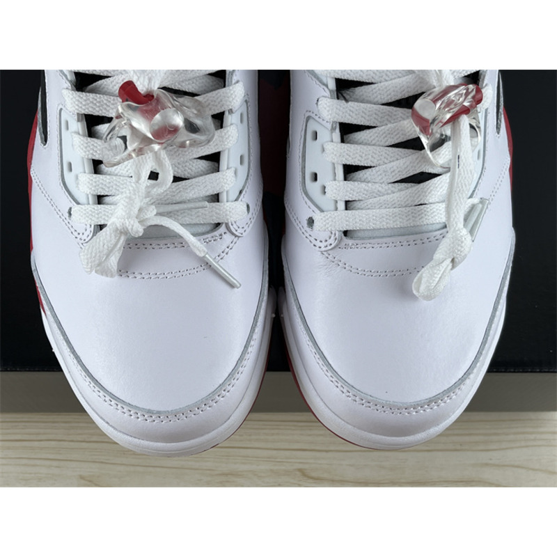Jordan Retro 5 Low Sneaker White/Fire Red/Black
