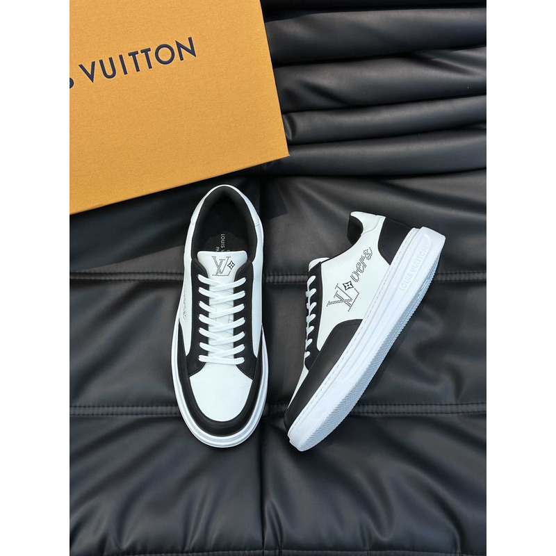 l**is V*t*n sneaker low black and white
