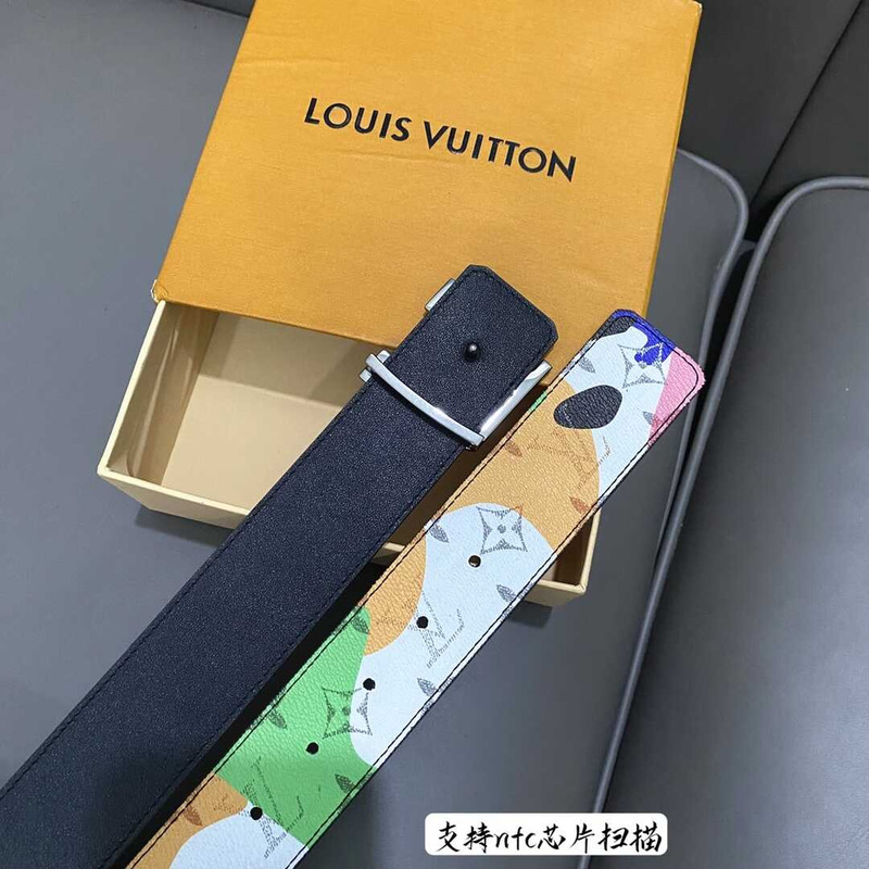 l**is V*t*n initiales 40mm reversible belt