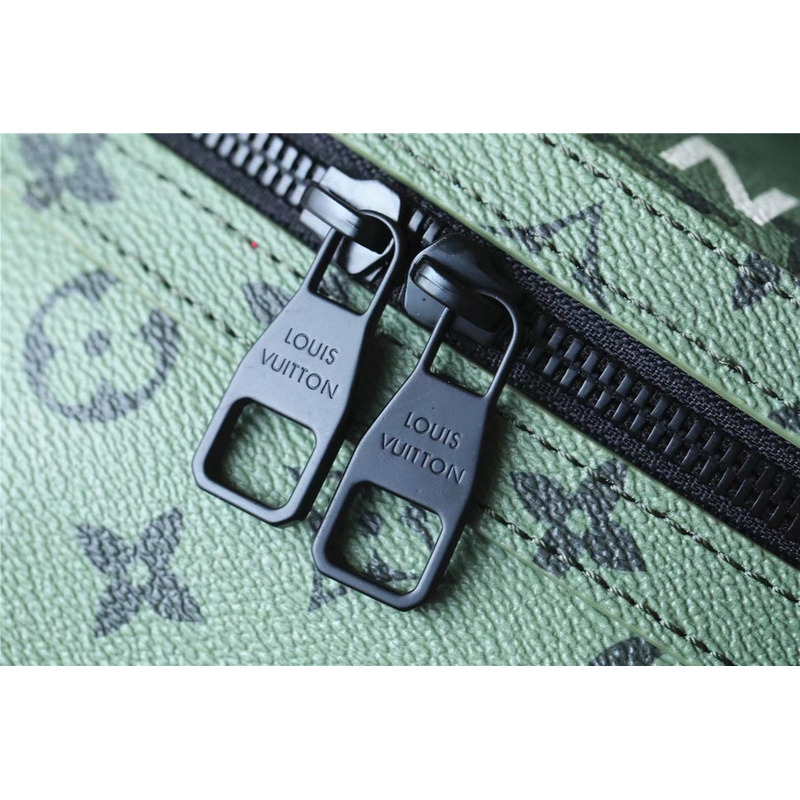 l**is V*t*n monogram discovery backpack pm khaki green/vermillion red