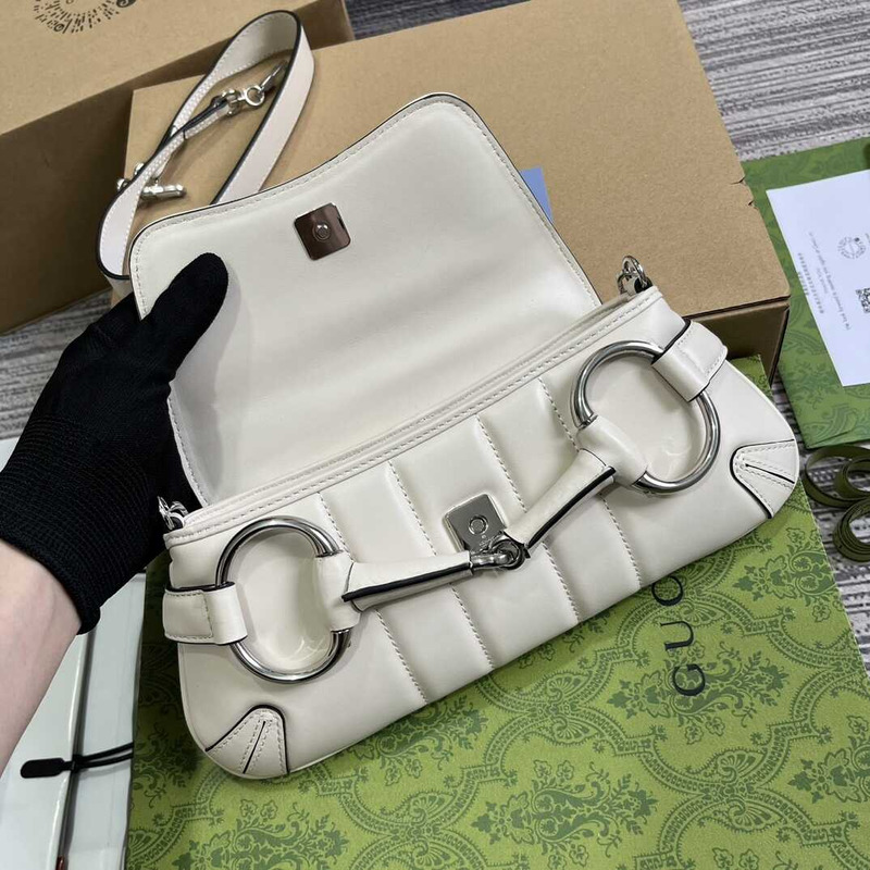 G*u*i horsebit chian small shoulder bag white