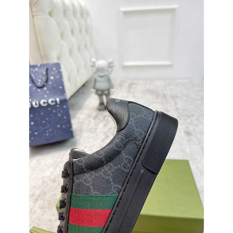 g*u*i ace sneaker with green and red web black and ebony gg S*p*e