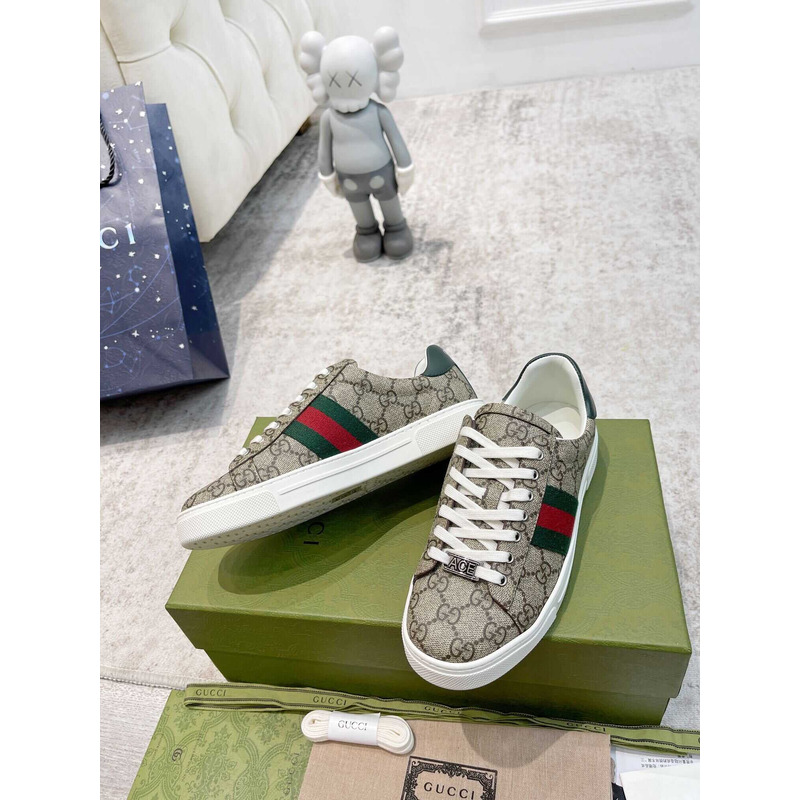 g*u*i ace sneaker with green and red web beige and ebony gg S*p*e