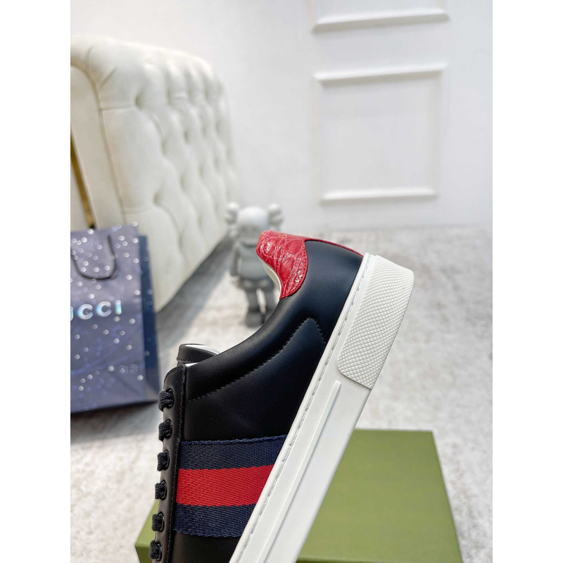 G*u*i ace sneaker with blue and red web black