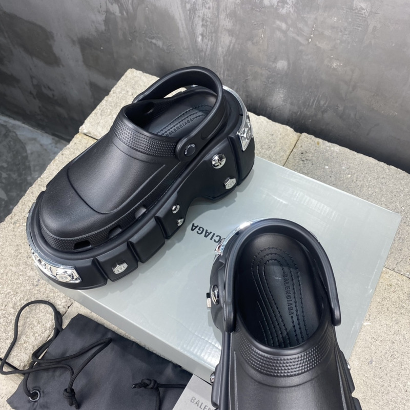 ba*len*cia*ga x Cr*0*s hardCr*0*s sandal black