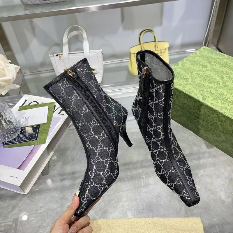 G*u*i women`s gg mid-heel black boot