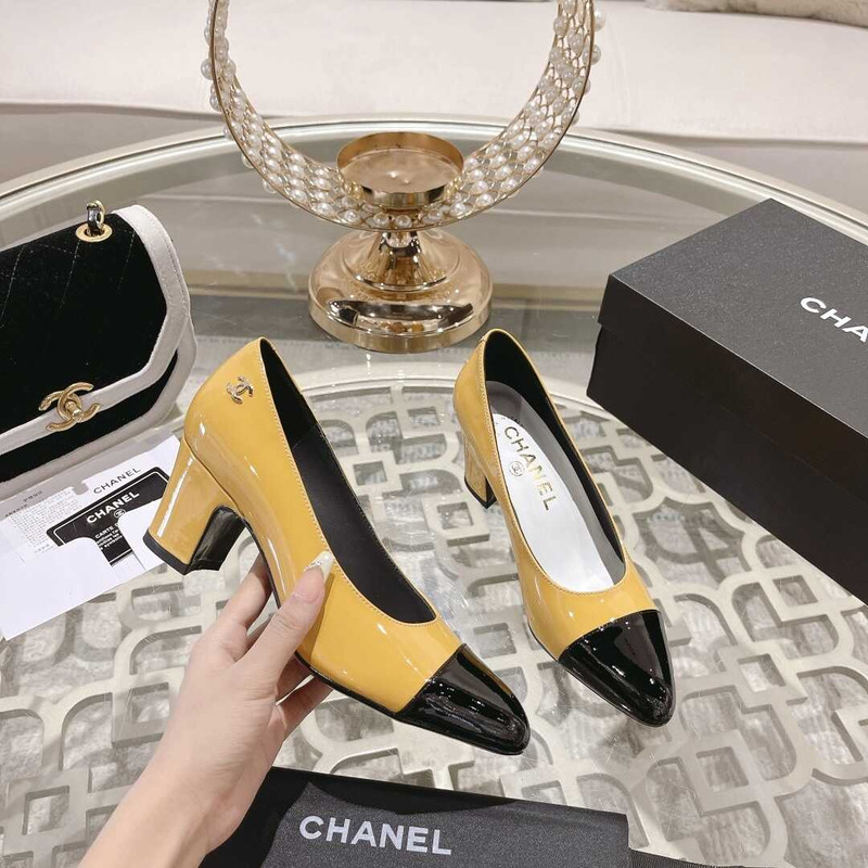 Ch*el pumps yellow and black