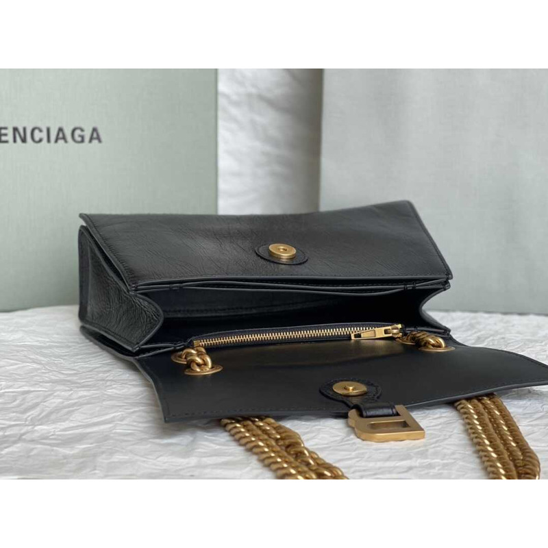 Ba*len*cia*ga women\