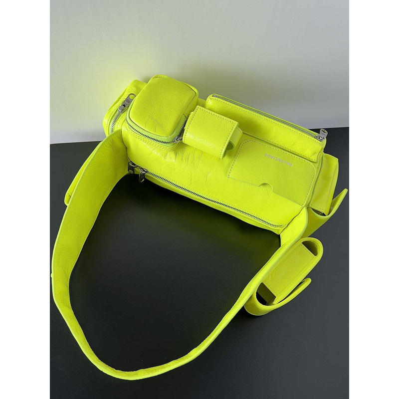 ba*len*cia*ga women\