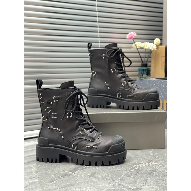 Ba*len*cia*ga women\