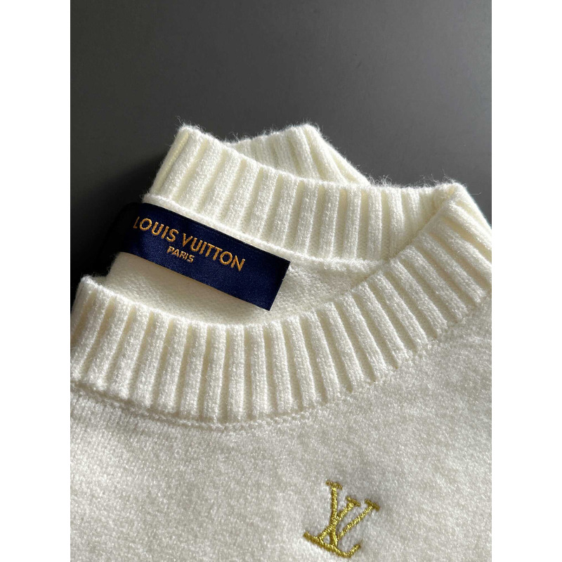 l**is V*t*n jacquard sweater white
