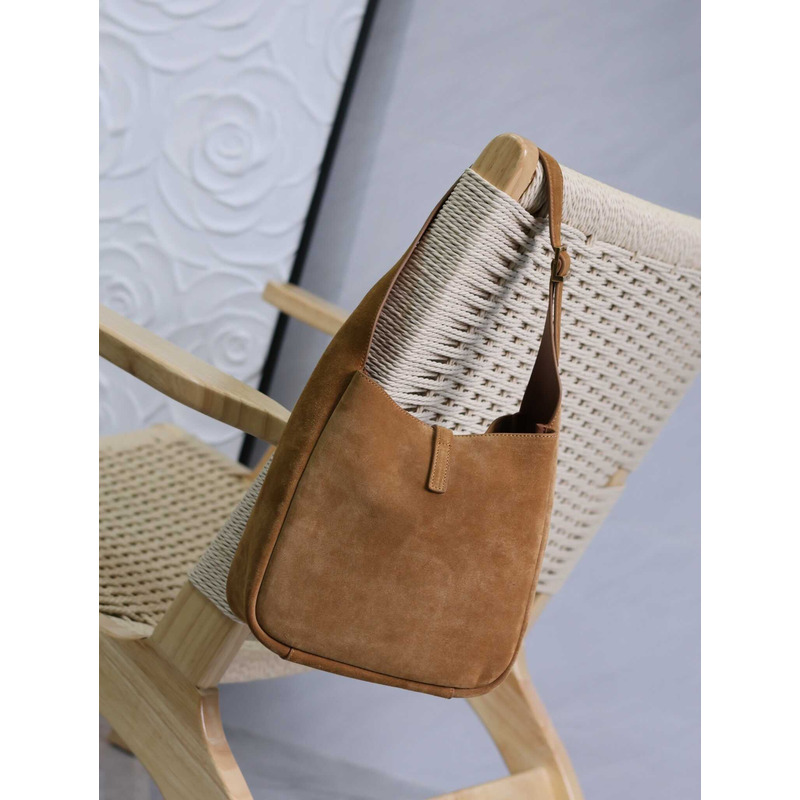 saint laurent le 5 À 7 S*pple small in suede brown caramel