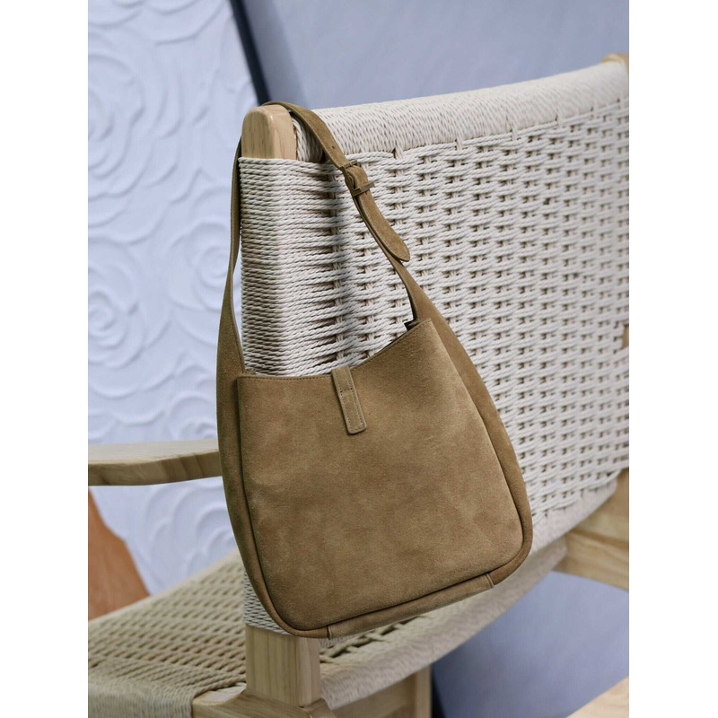 saint laurent le 5 À 7 S*pple small in suede brown