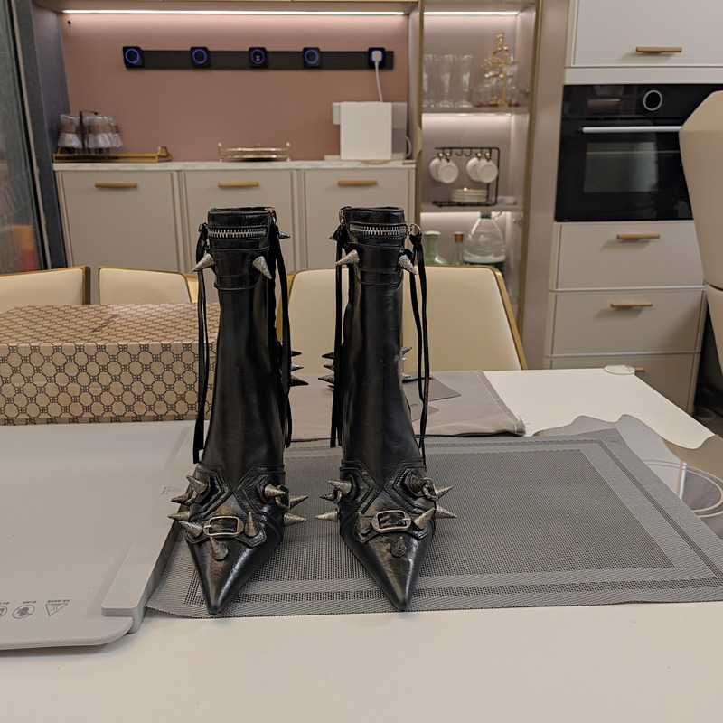 Ba*len*cia*ga cagole ankle boots black