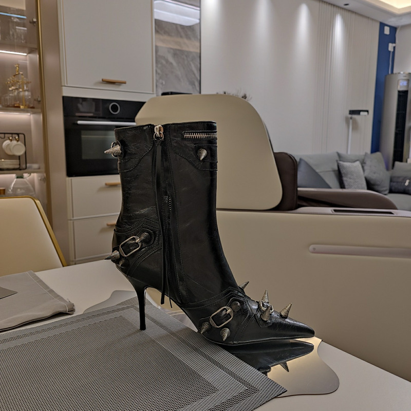 Ba*len*cia*ga cagole ankle boots black