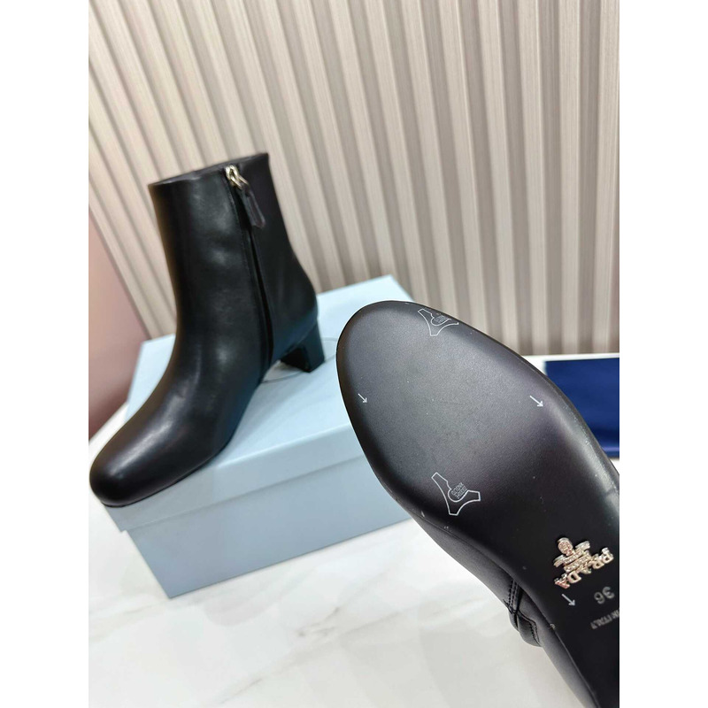 Pra*a leather ankle boots black