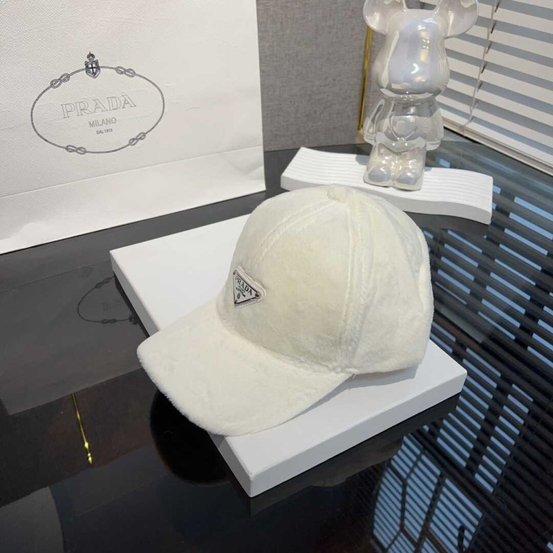 Pra*a velvet baseball cap white