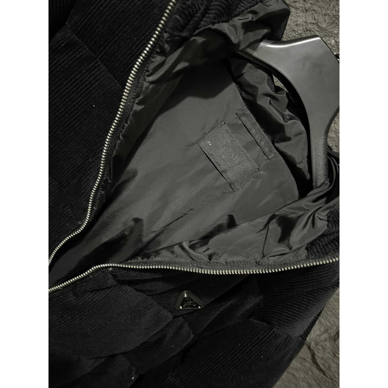 Pra*a cropped re-nylon down jacket black