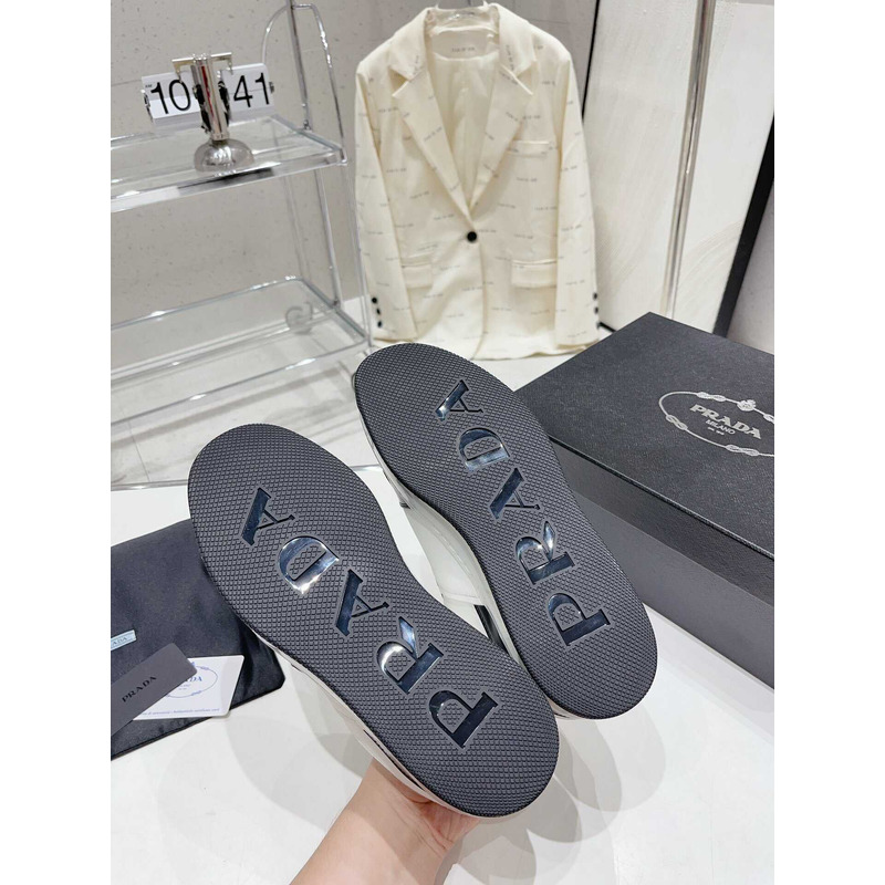 Pra*a downtown low top sneakers leather white black