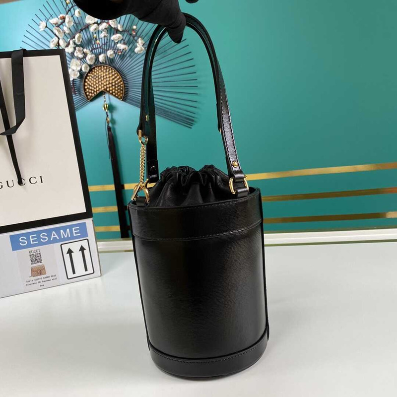 G*u*i horsebit 1955 bucket bag black
