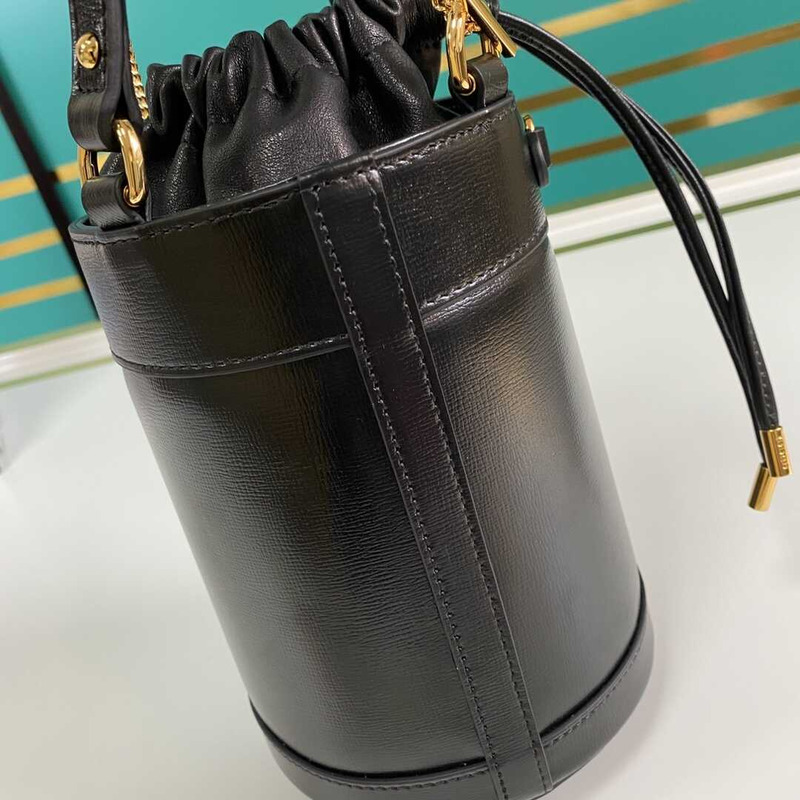 G*u*i horsebit 1955 bucket bag black
