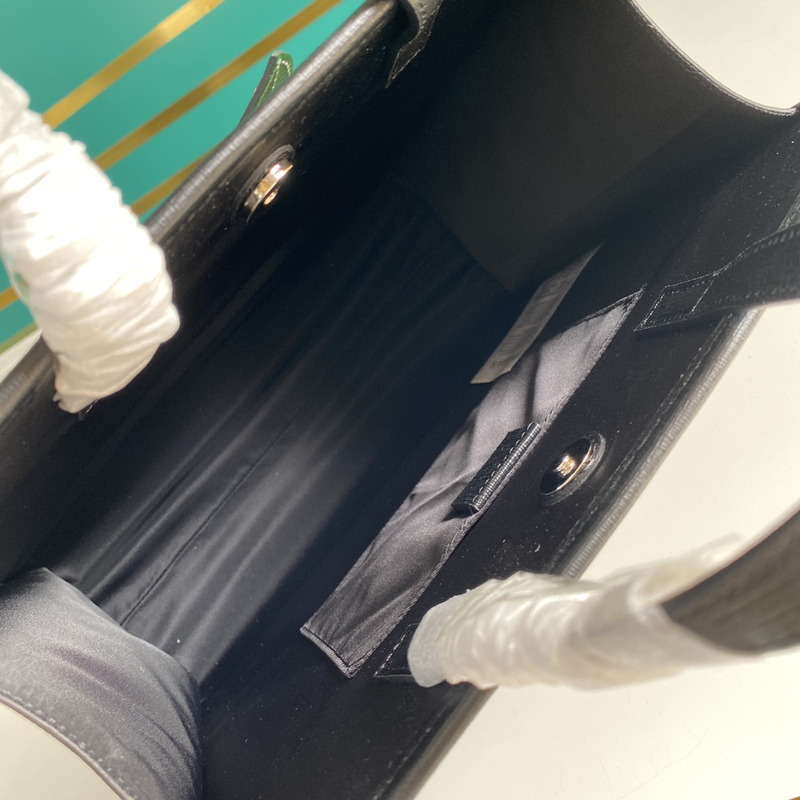 g*u*i gg S*p*e canvas apple kids tote bag brown