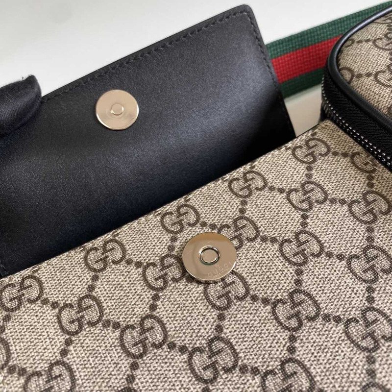 G*u*i belt bag with 2 pouches brown