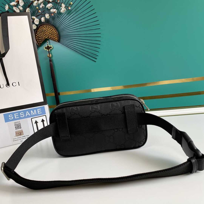 G*u*i off the grid gg belt bag black