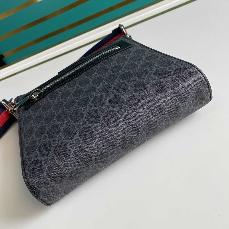 G*u*i gg small messenger bag black