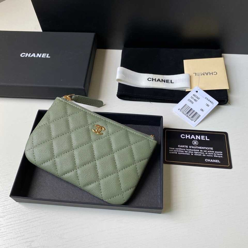 Ch*el caviar quilted zipped key holder case light green
