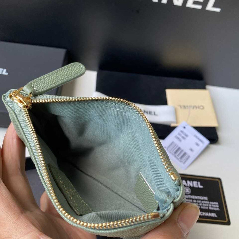 Ch*el caviar quilted zipped key holder case light green