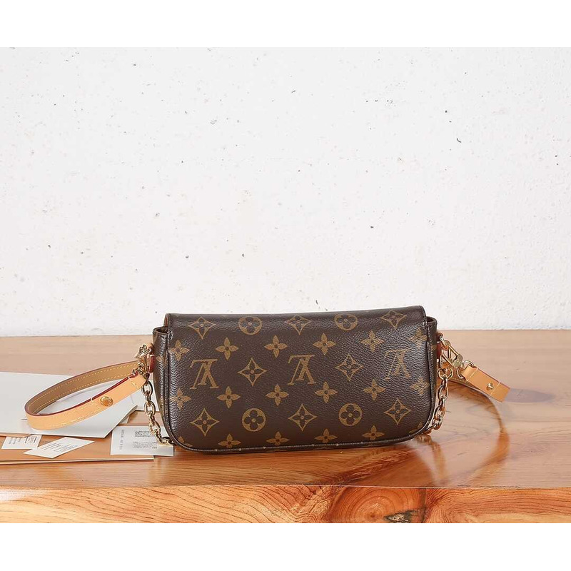 l**is V*t*n wallet on chain ivy shoulder bags monogram