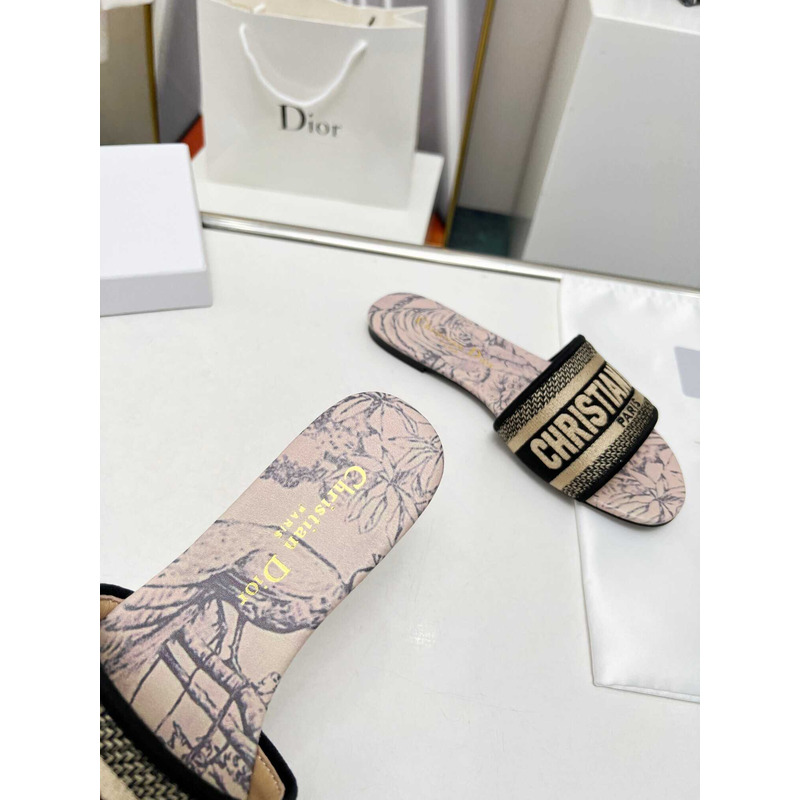 D*or dway slide multicolor embroidered cotton pink