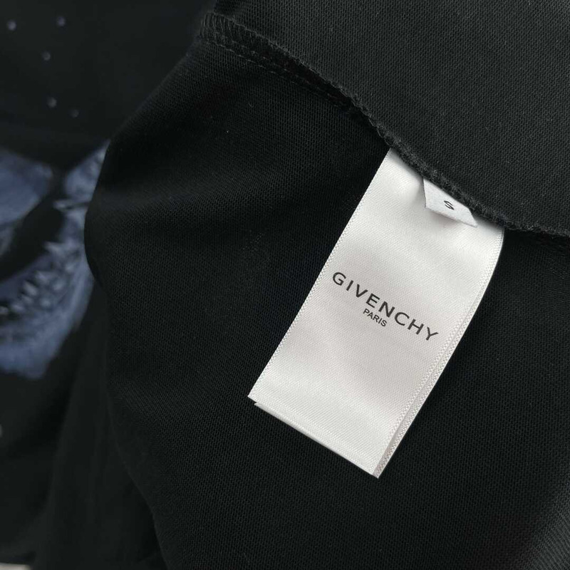 Givenchy Shark T-Shirt Black