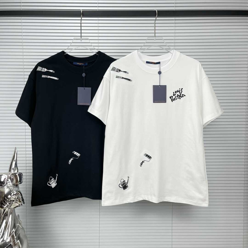 l**is V*t*n cotton t-shirt black