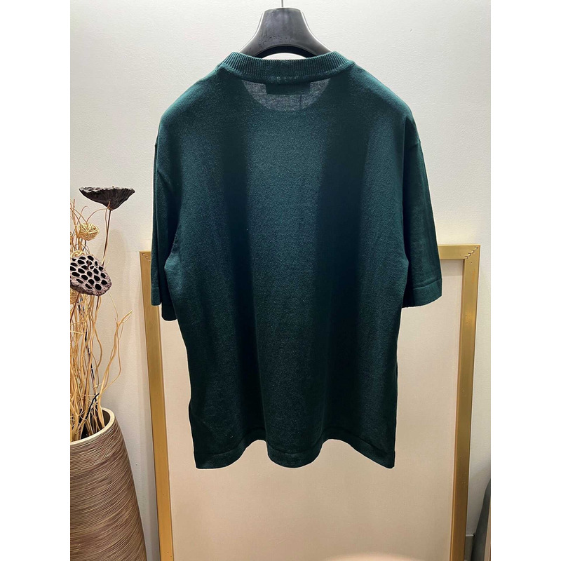 l**is V*t*n t-shirt with lv patch green