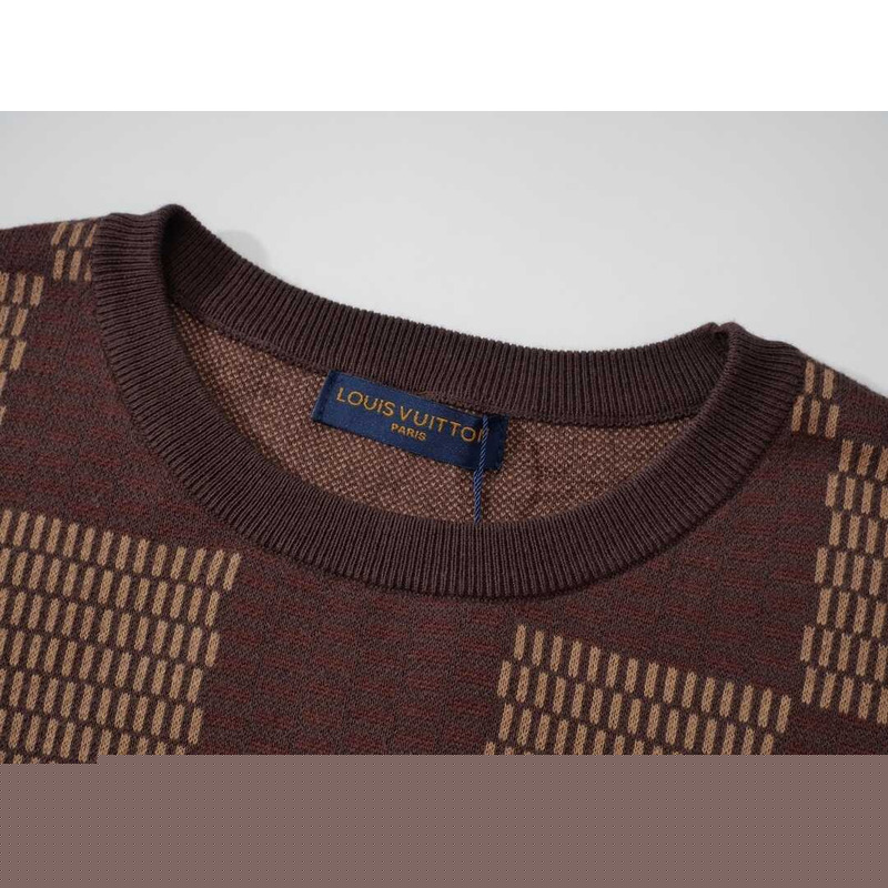 l**is V*t*n short-sleeved cotton damier crewneck with crystal lv patch sienna