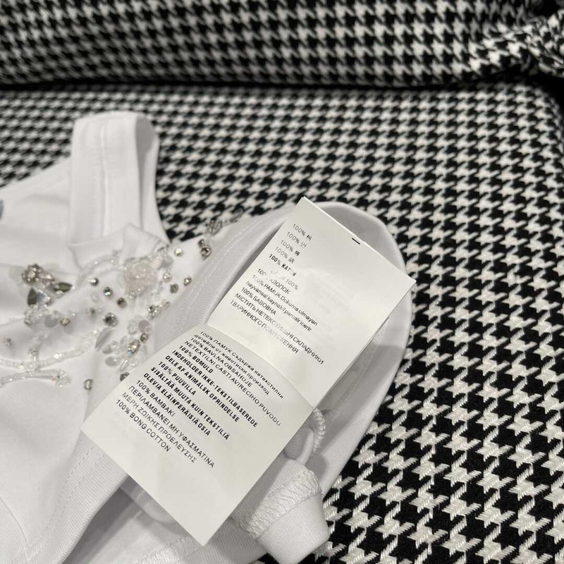 Pra*a top con bordado white