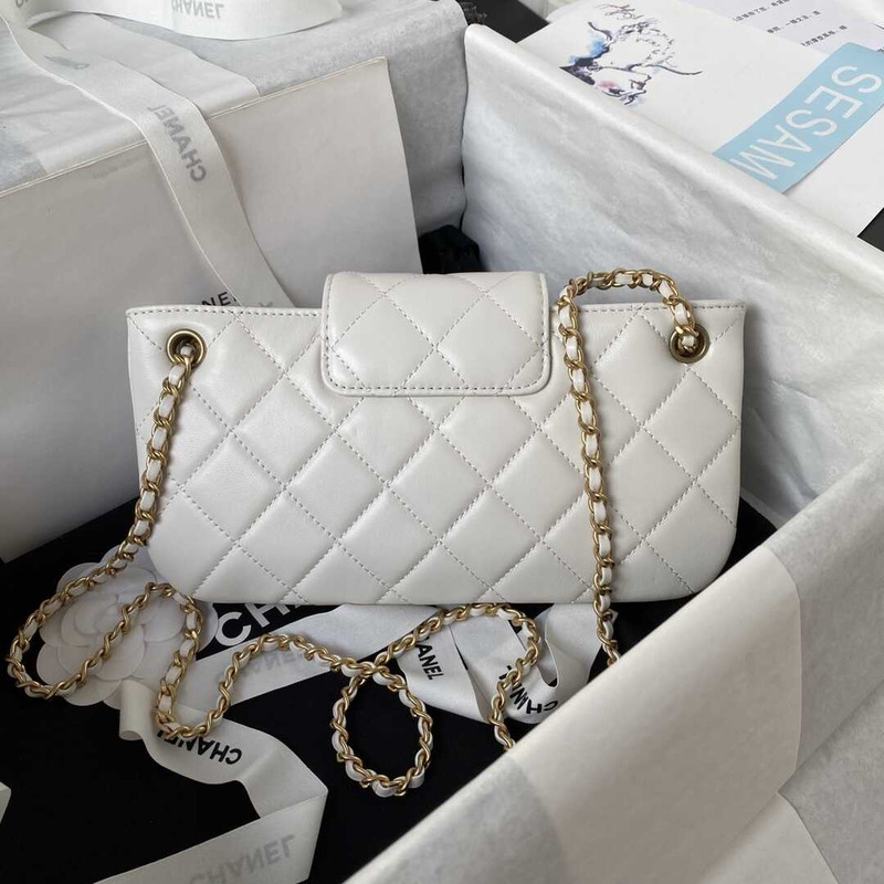 Ch*el baguette bag lambskin white