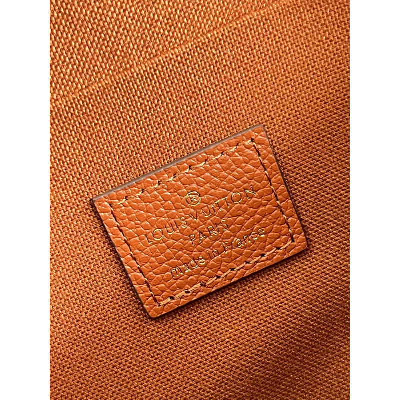 l**is V*t*n félicie pochette brown