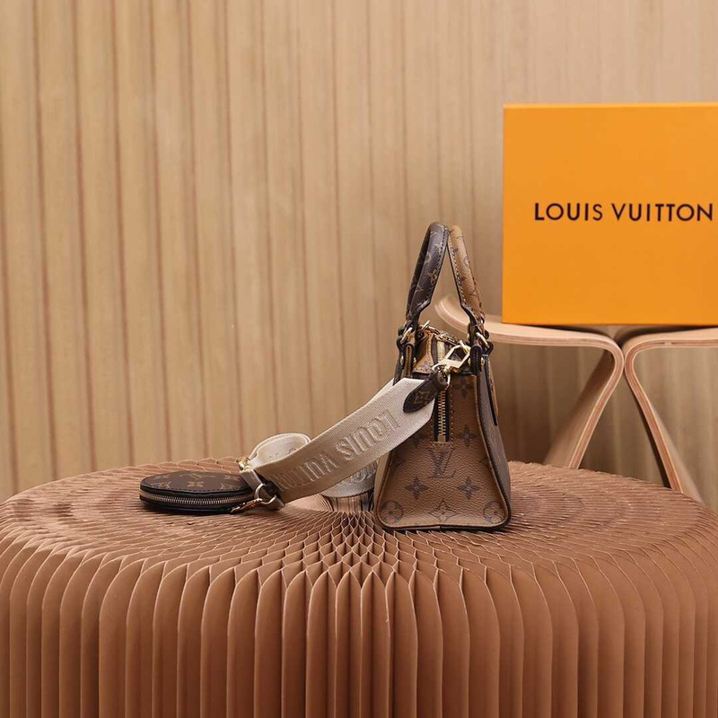 l**is V*t*n onthego east west monogram