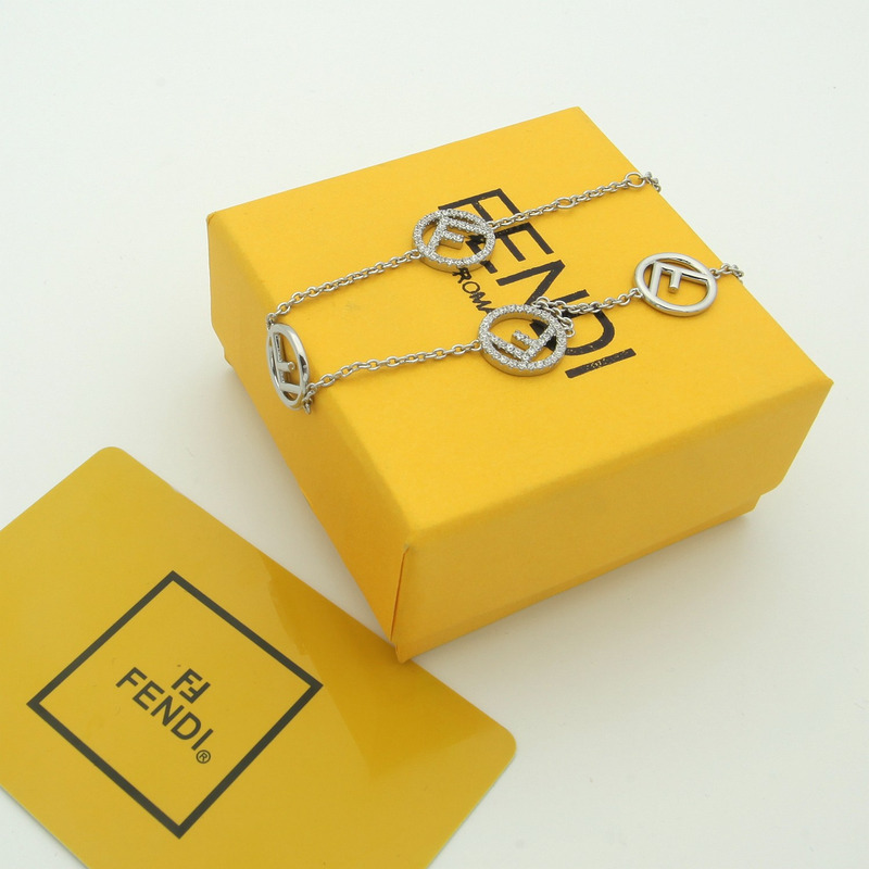 F**di f is F**di bracelet gold