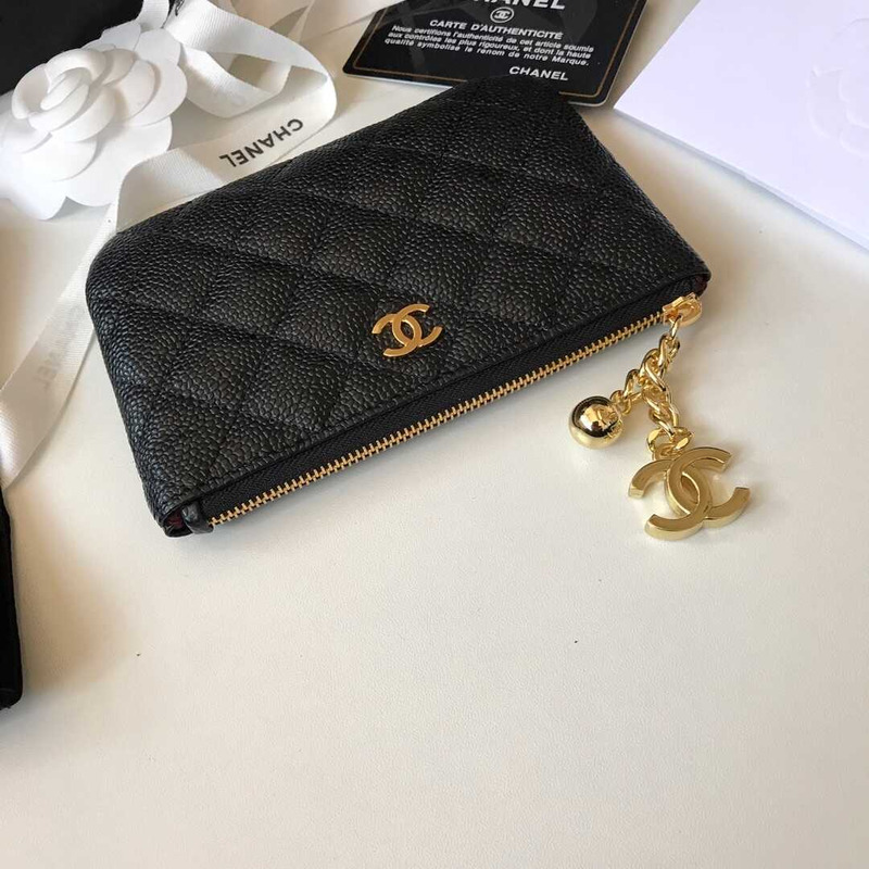 Ch*el caviar card holder black