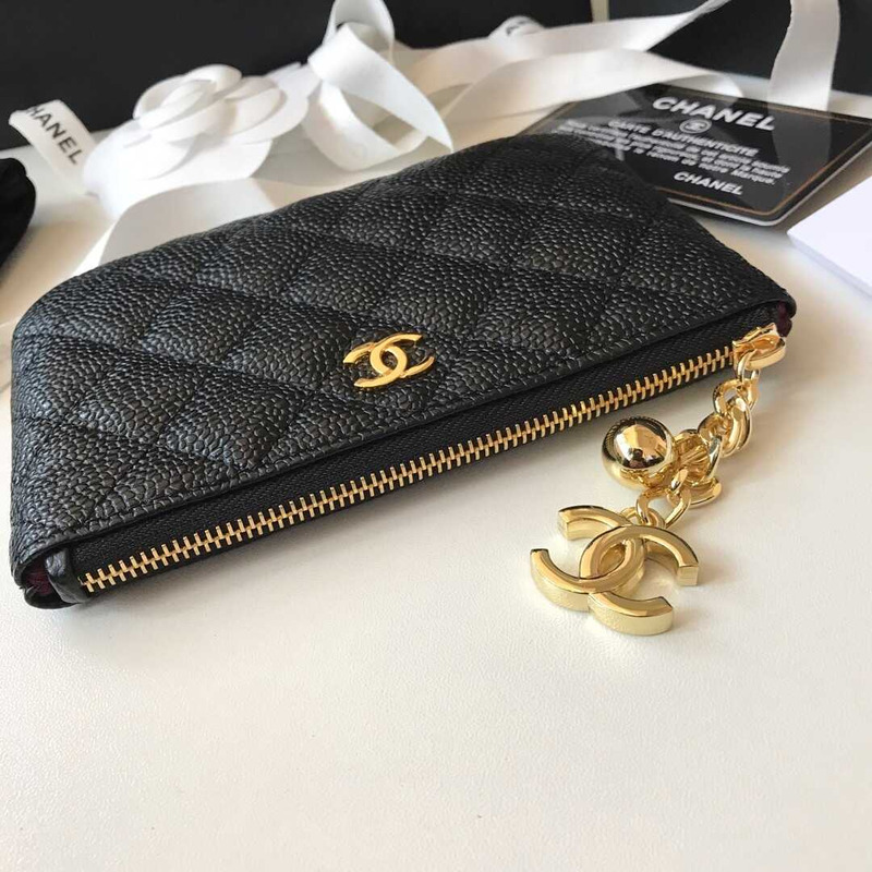 Ch*el caviar card holder black