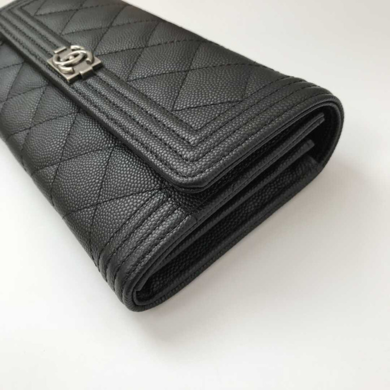 Ch*el caviar quilted large boy gusset flap wallet black