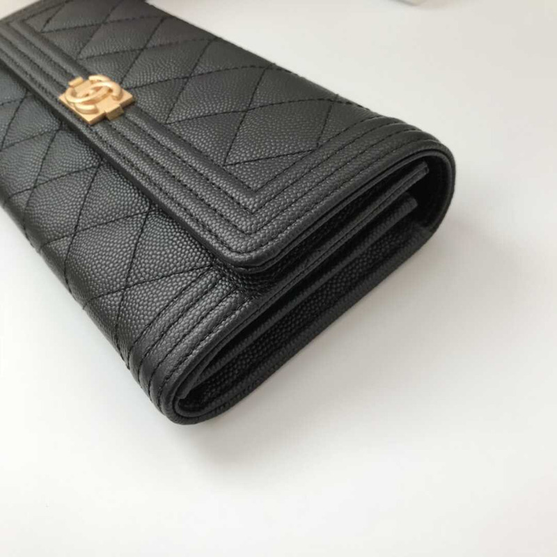 Ch*el caviar quilted large boy gusset flap wallet