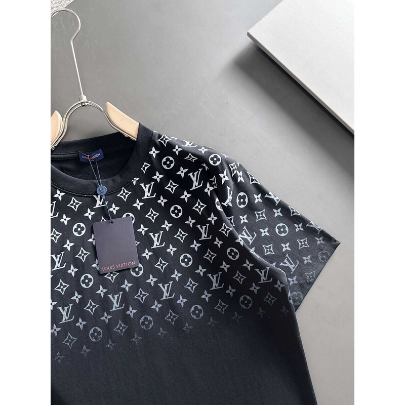 l**is V*t*n gradient cotton t-shirt black