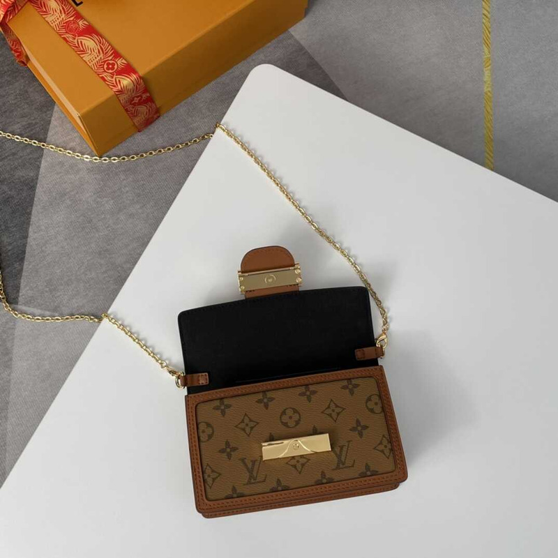 l**is V*t*n dauphine chain wallet reverse monogram bag