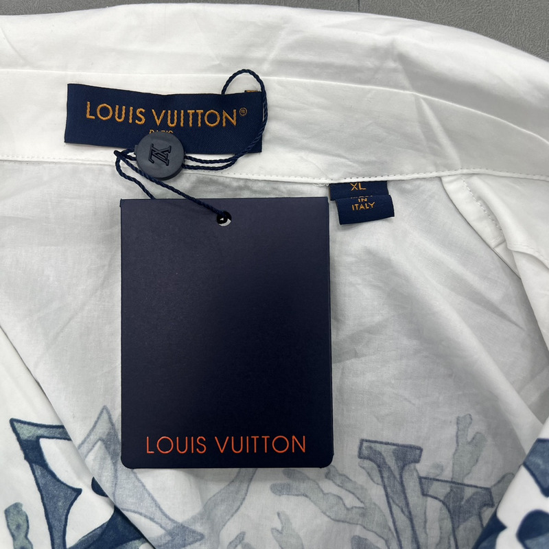 l**is V*t*n graphic short-sleeved cotton shirt