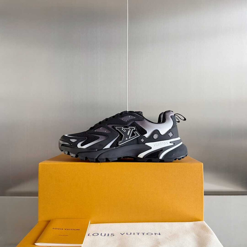 l**is V*t*n runner tatic \